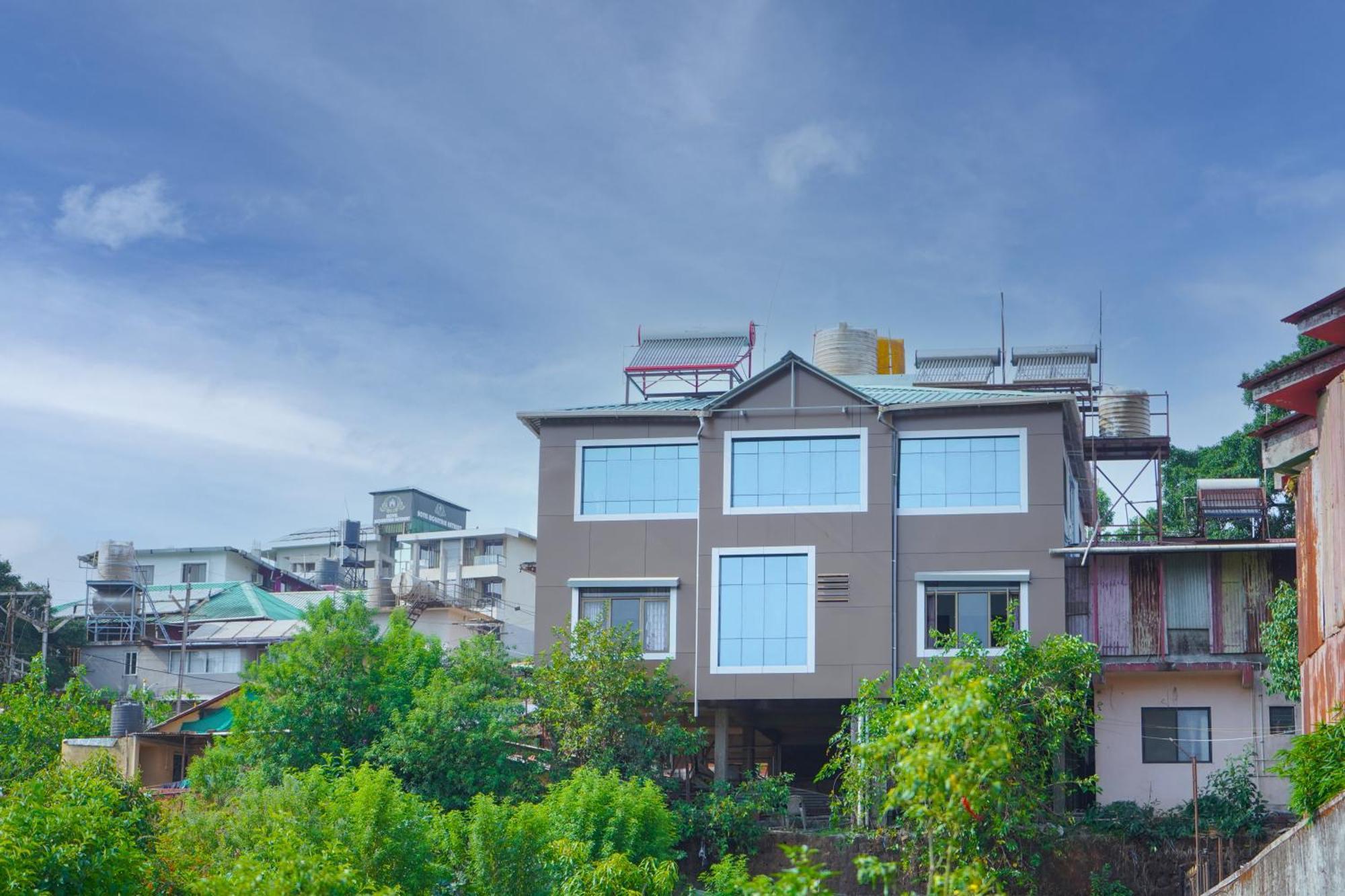 Hotel Veggies Residency & Pure Veg Restaurant Mahābaleshwar Exterior foto